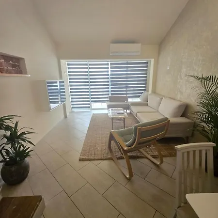 House 24 Ларнака