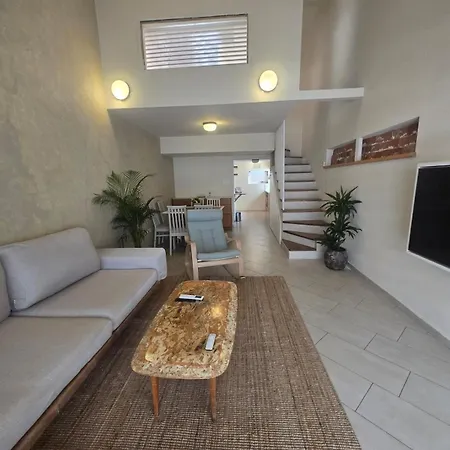 Дом отдыха House 24 *